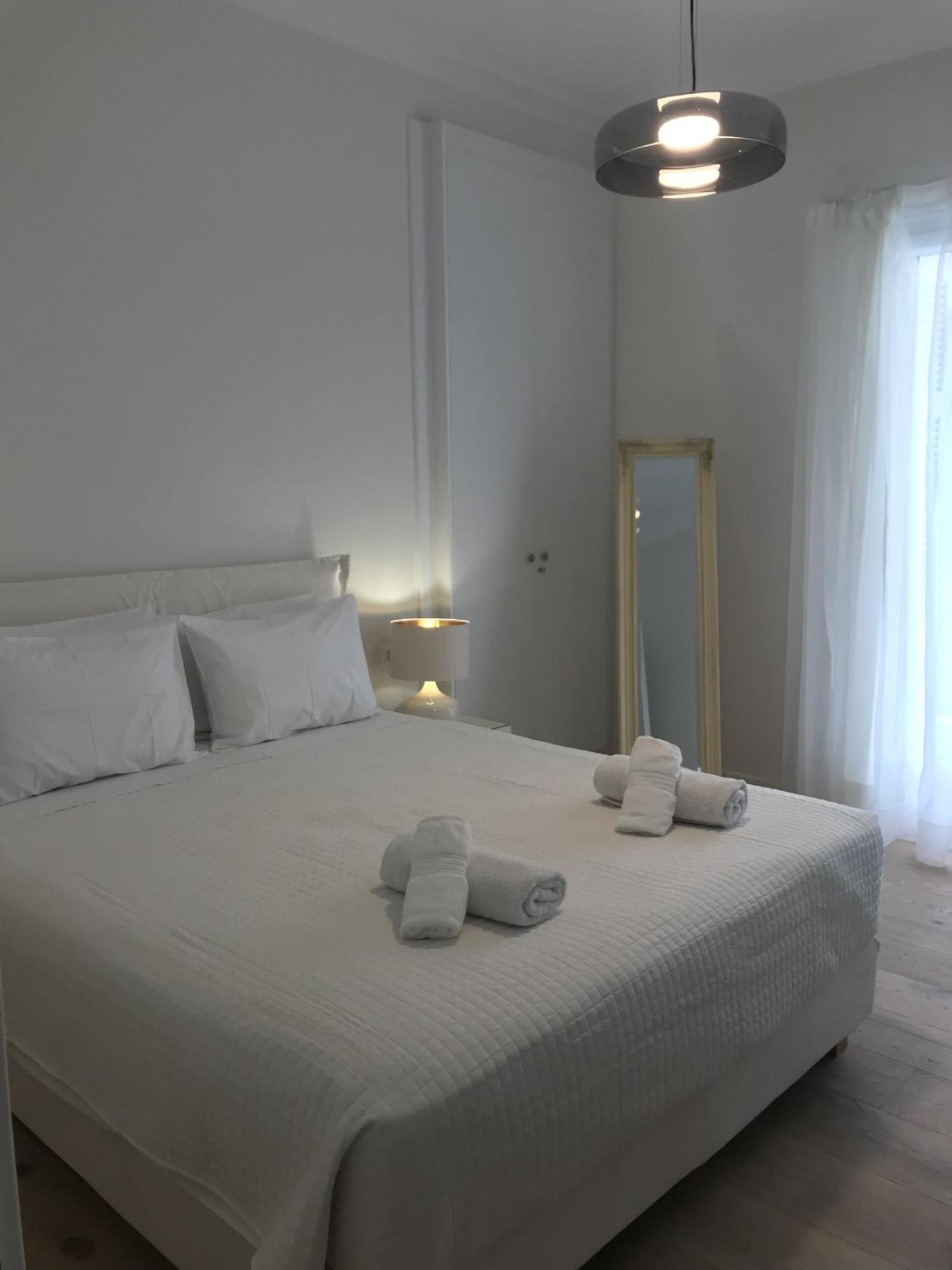 Acropolis Flat *