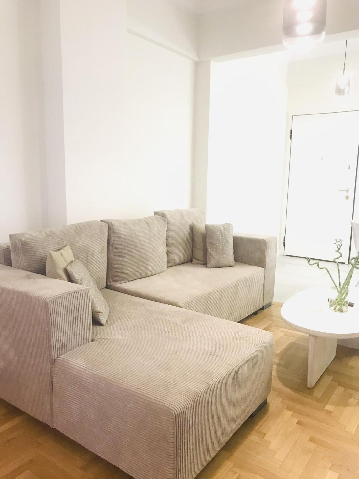 Acropolis Flat *