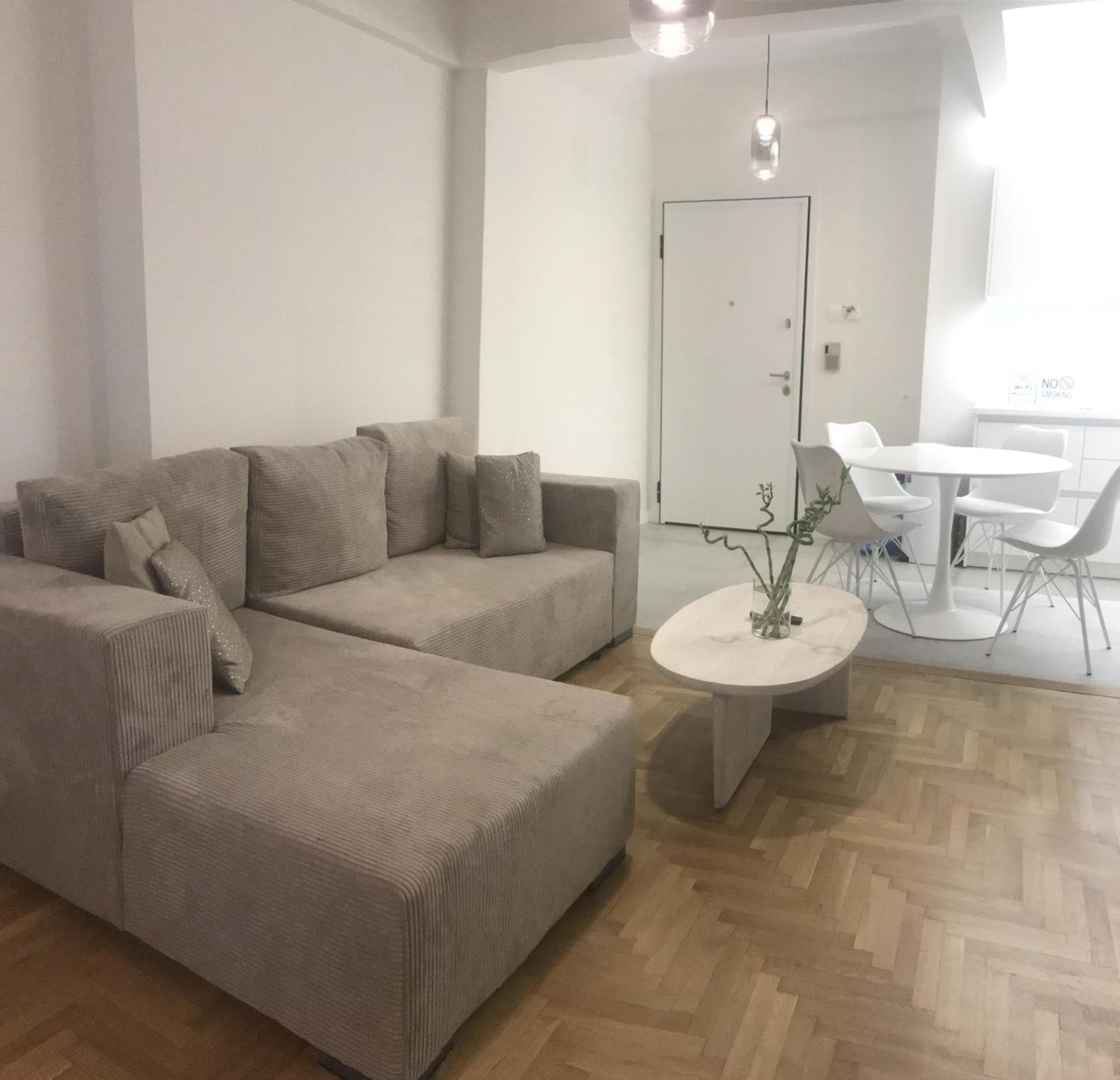 Acropolis Flat