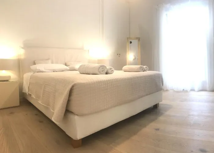 Acropolis Flat